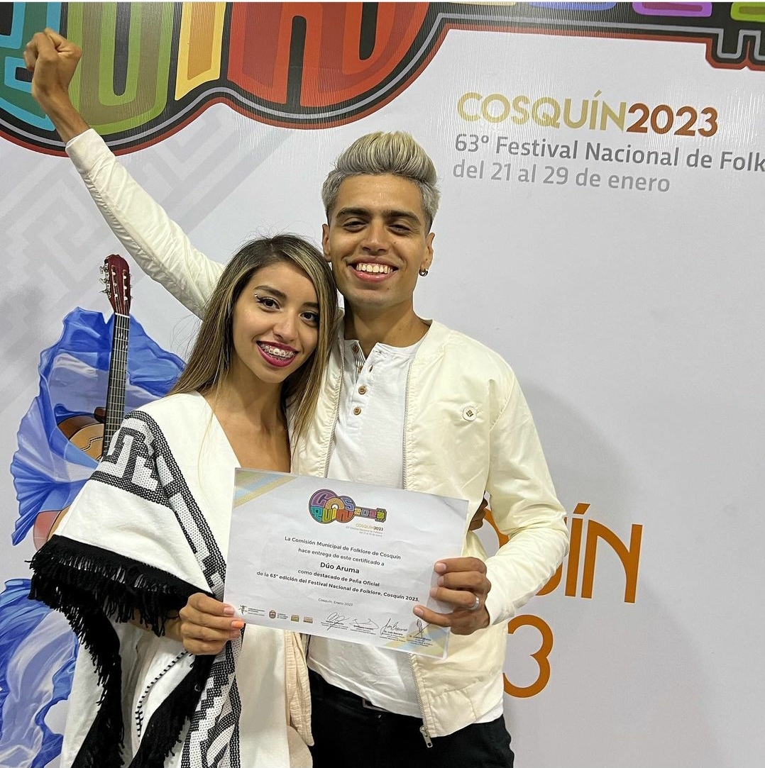 Duo Aruma recibió un premio en Cosquin