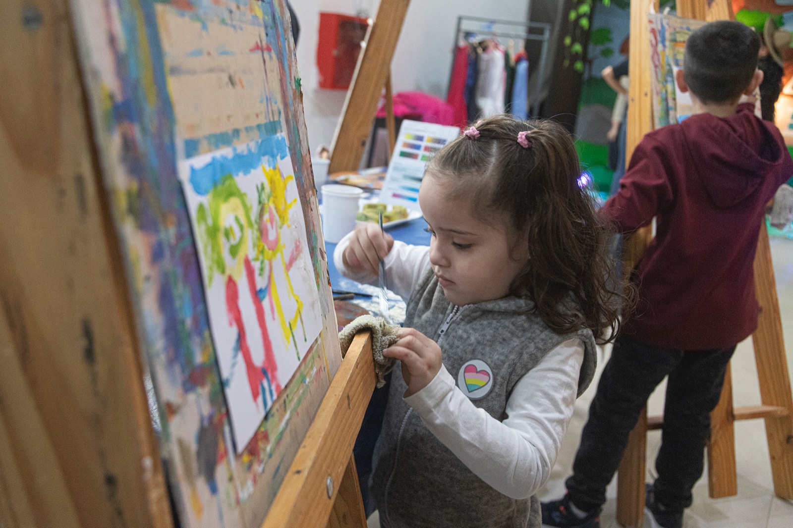 La Feria especial de Artesanitos arrancó con toda la alegría, expresión y creatividad de los más pequeños