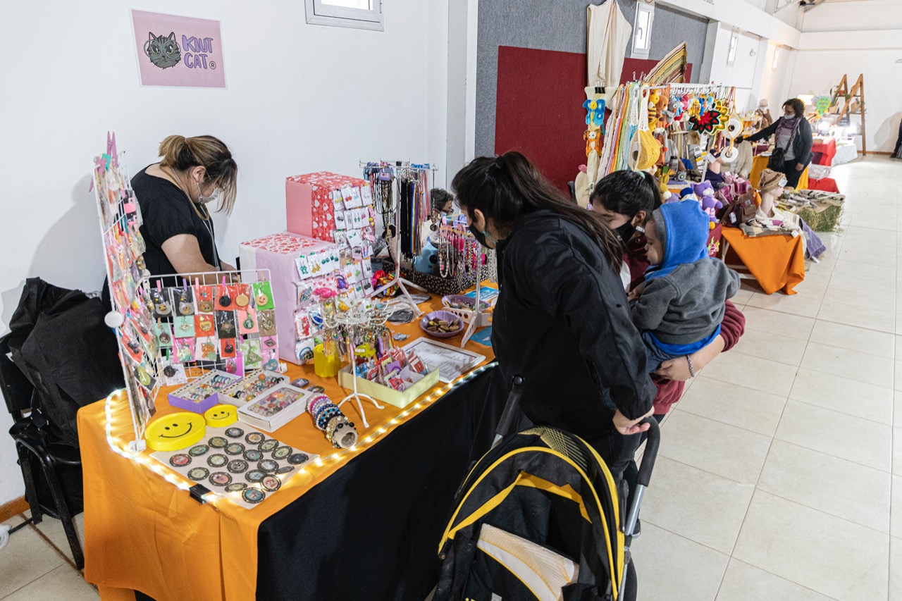 Se concretará una feria de artesanos con motivo del Día del Padre