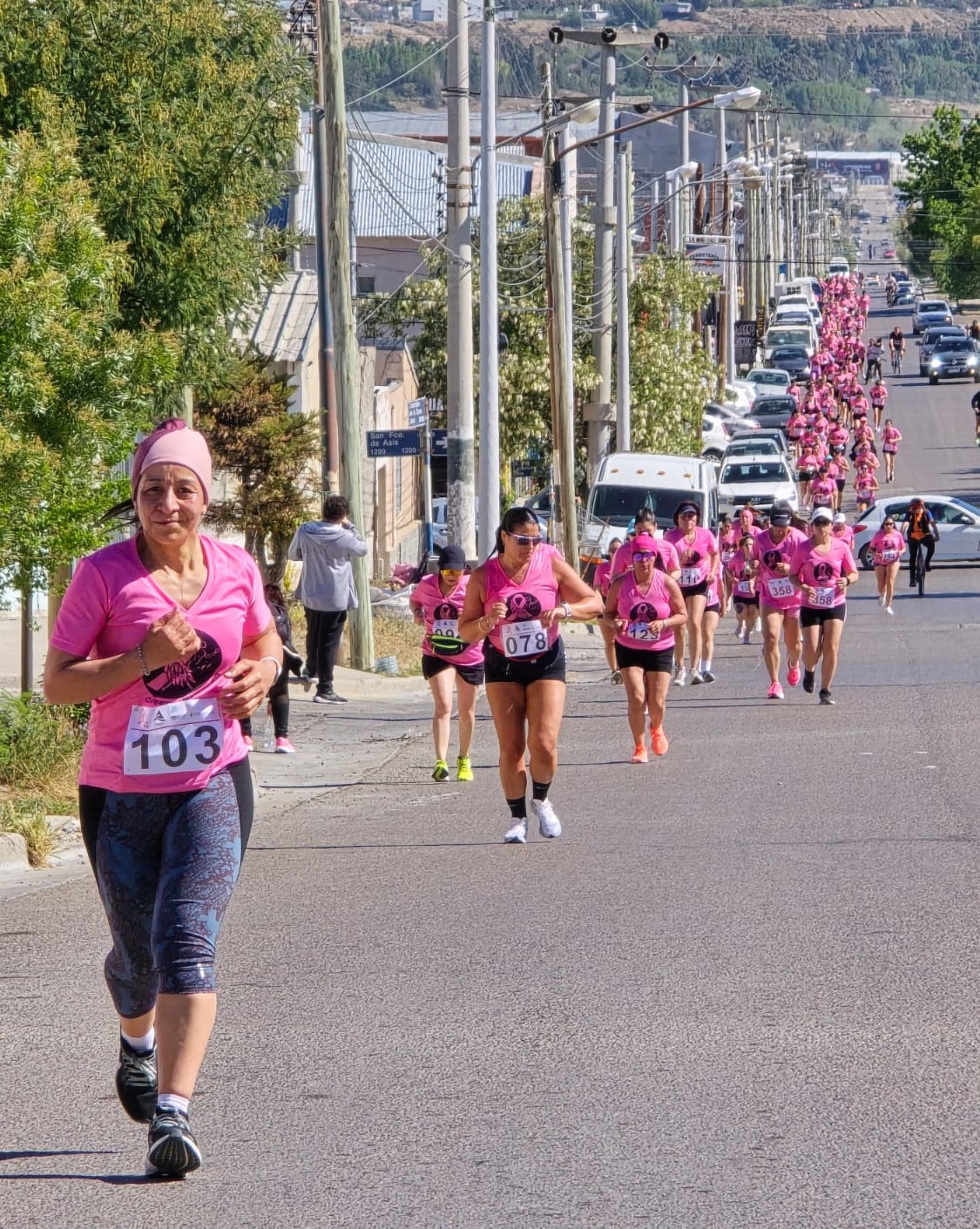 La Carrera de la Mujer celebra su 20ª edición con deporte y concientización en Octubre Rosa