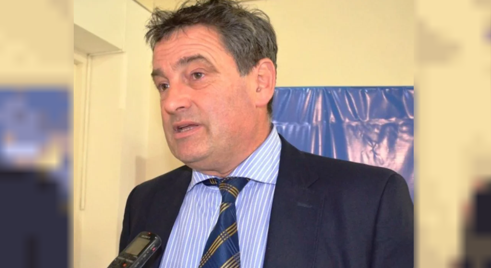 Cambios en el gabinete municipal: Othar Macharashvili aceptó la renuncia del asesor letrado Miguel Criado Arrieta