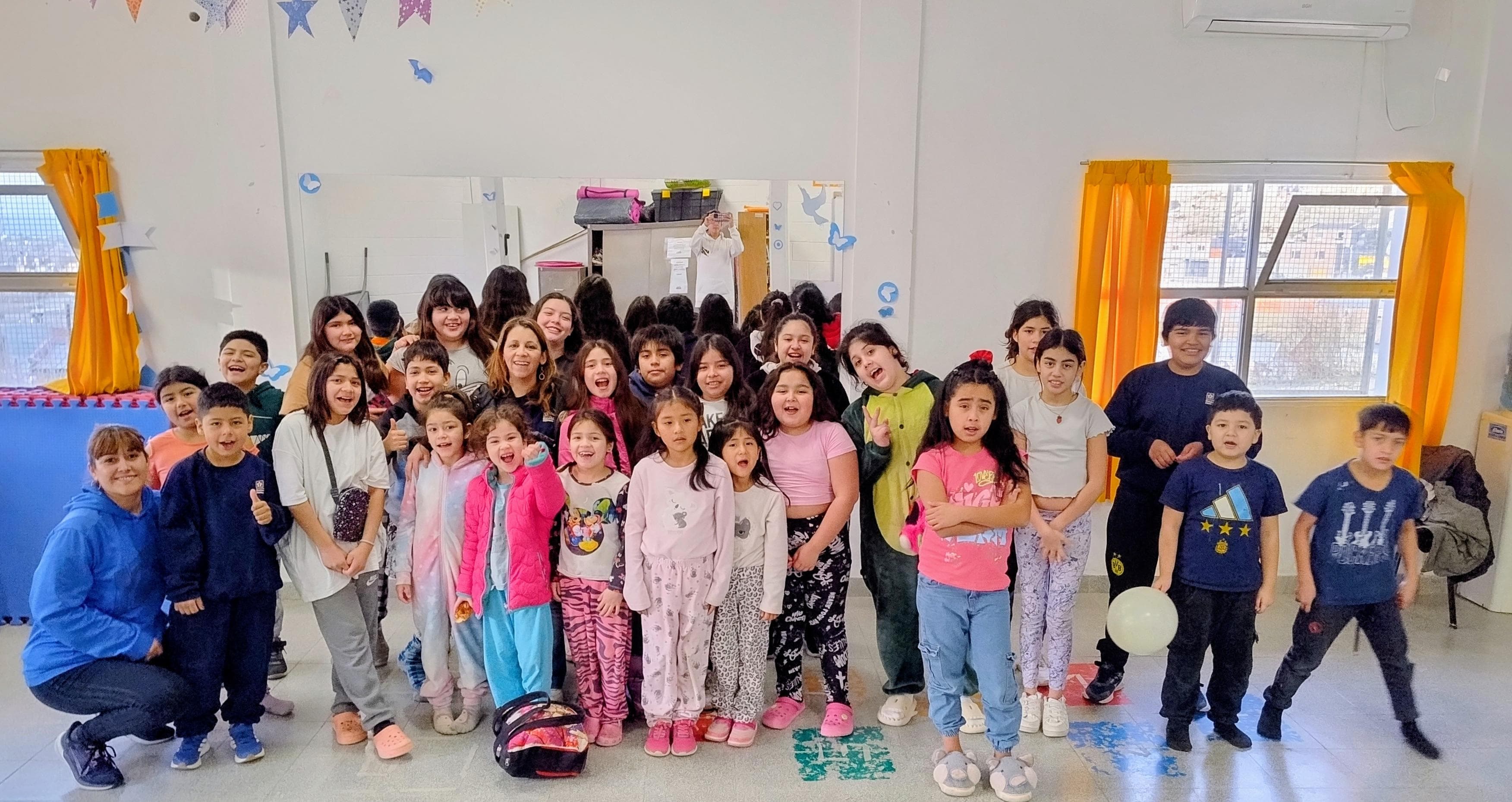 26 niños y niñas participaron de un pijama party en Patria Grande