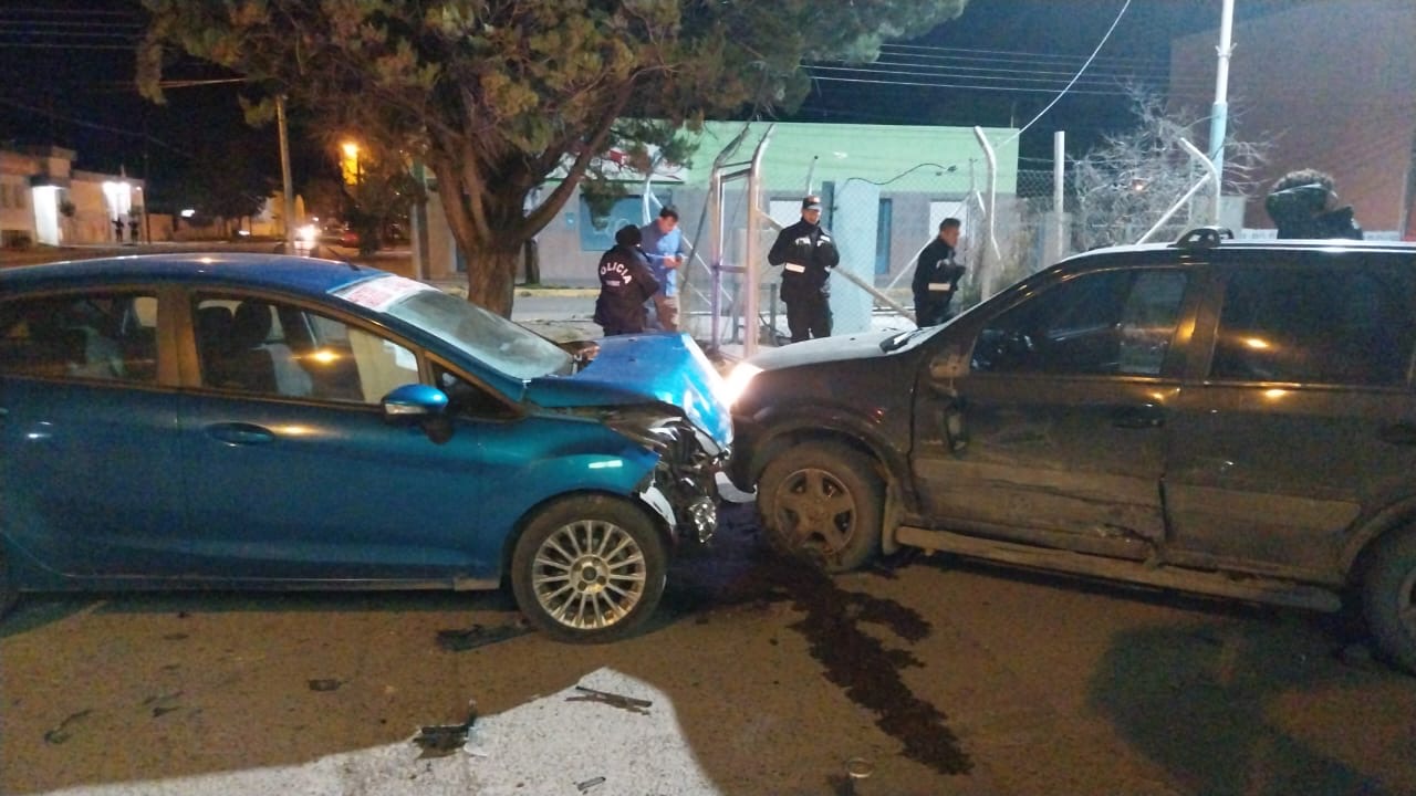 Accidente de tránsito en Av. San Martín y Ameghino dejó un conductor en observación