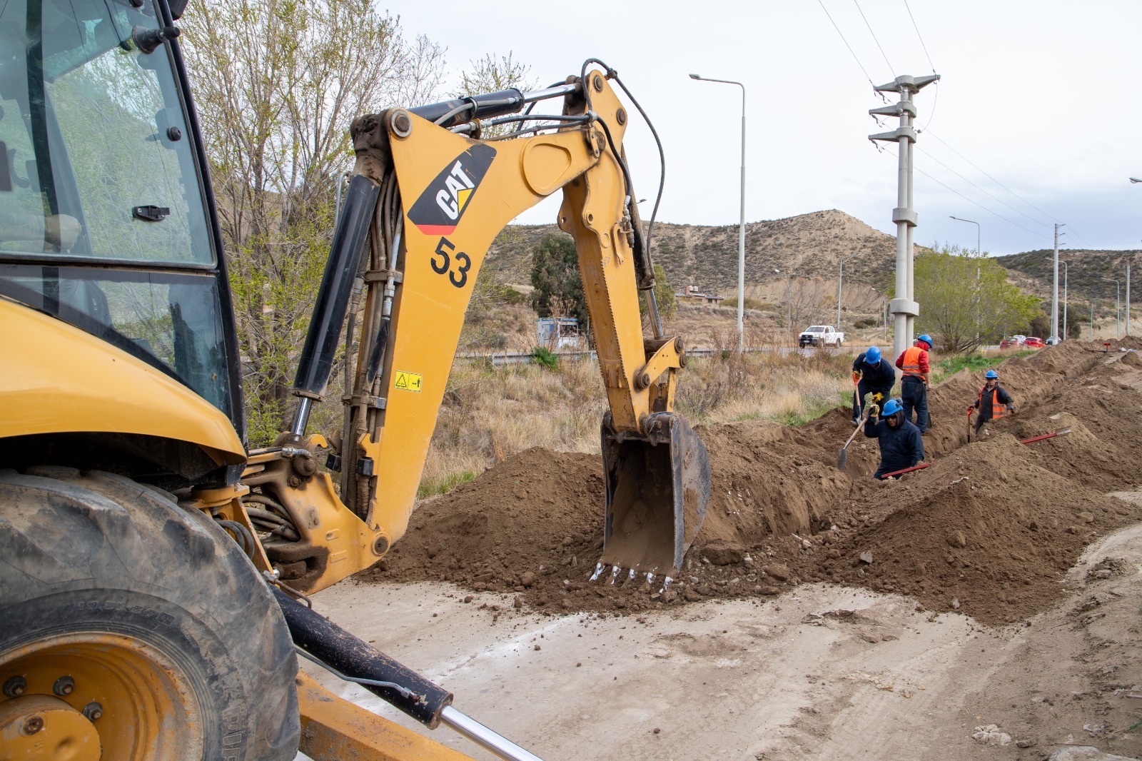 Comenzó la ejecución de las obras de agua y cloaca para vecinos de barrio Saavedra