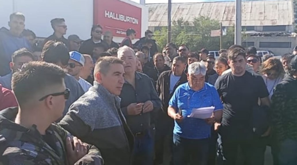 Crisis en Halliburton: 290 petroleros despedidos y tensión en el sector