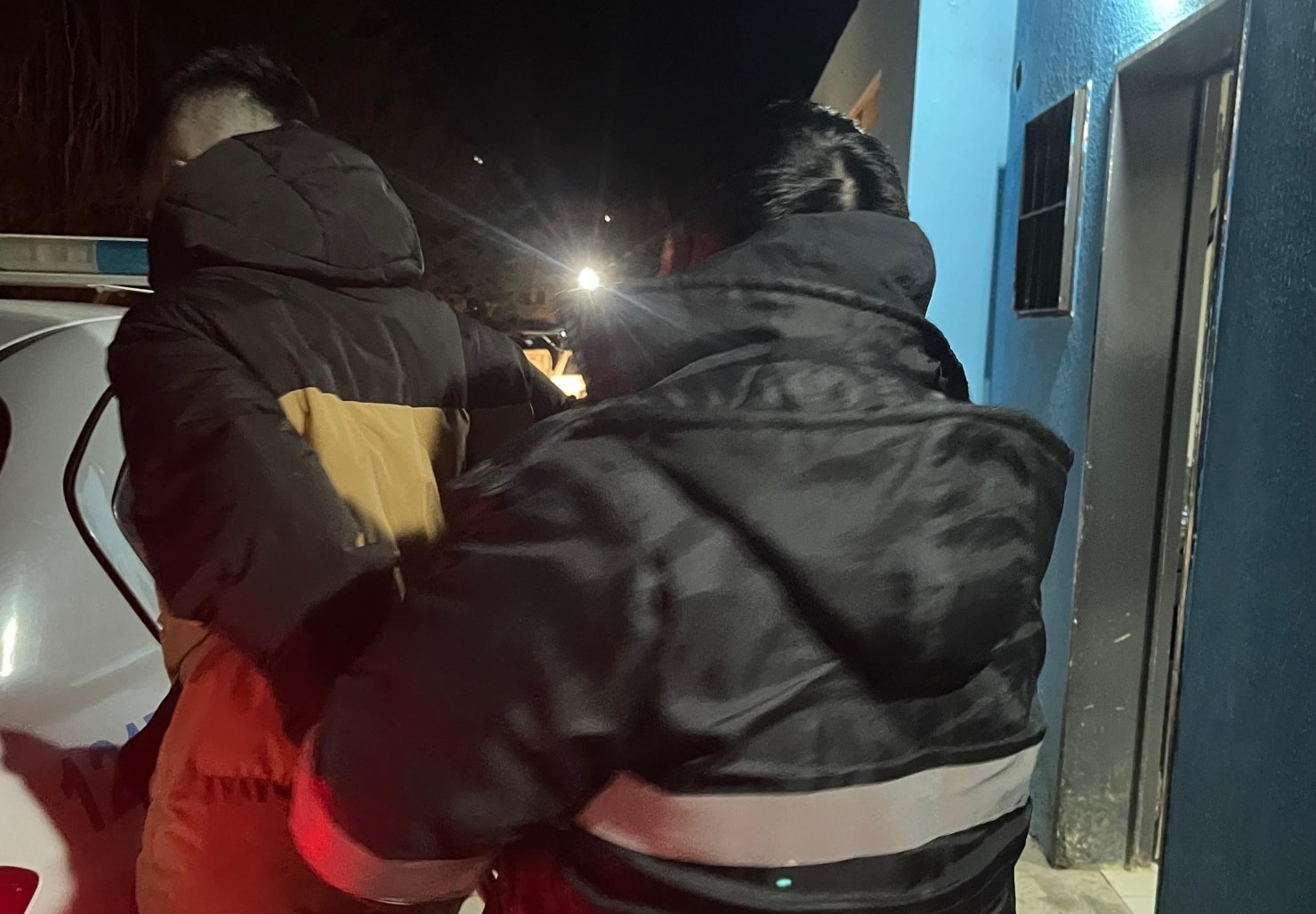 Detienen en San Cayetano a hombre con pedido de captura y conductora con alto nivel de alcohol en sangre