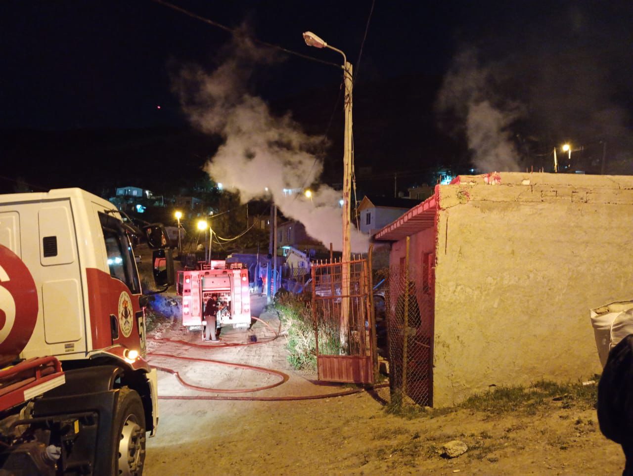 Incendio en una vivienda de calle Formosa: un hombre fue trasladado por inhalación de humo