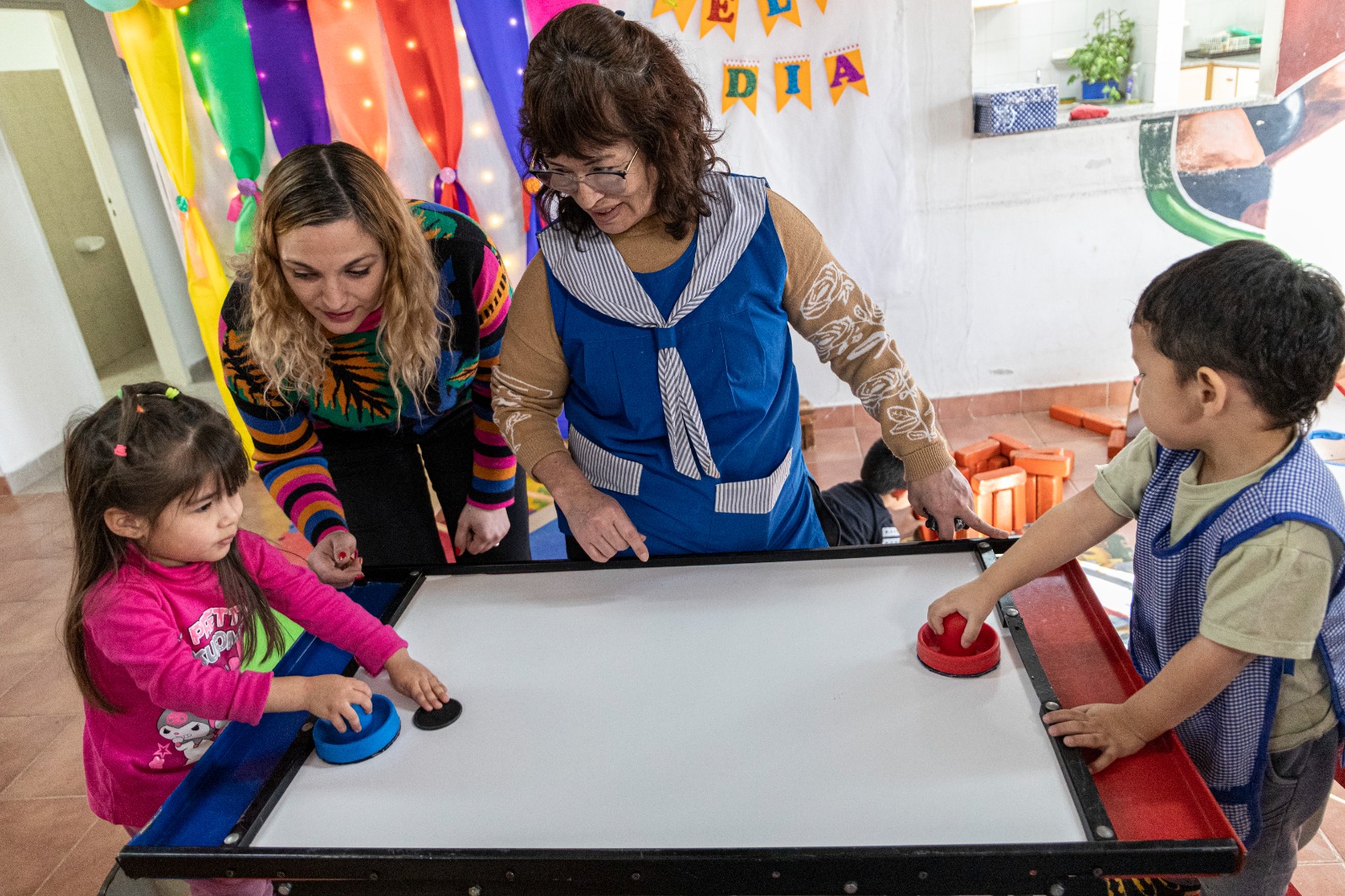 Los niños y niñas que asisten al CPB 30 de Octubre celebraron su día