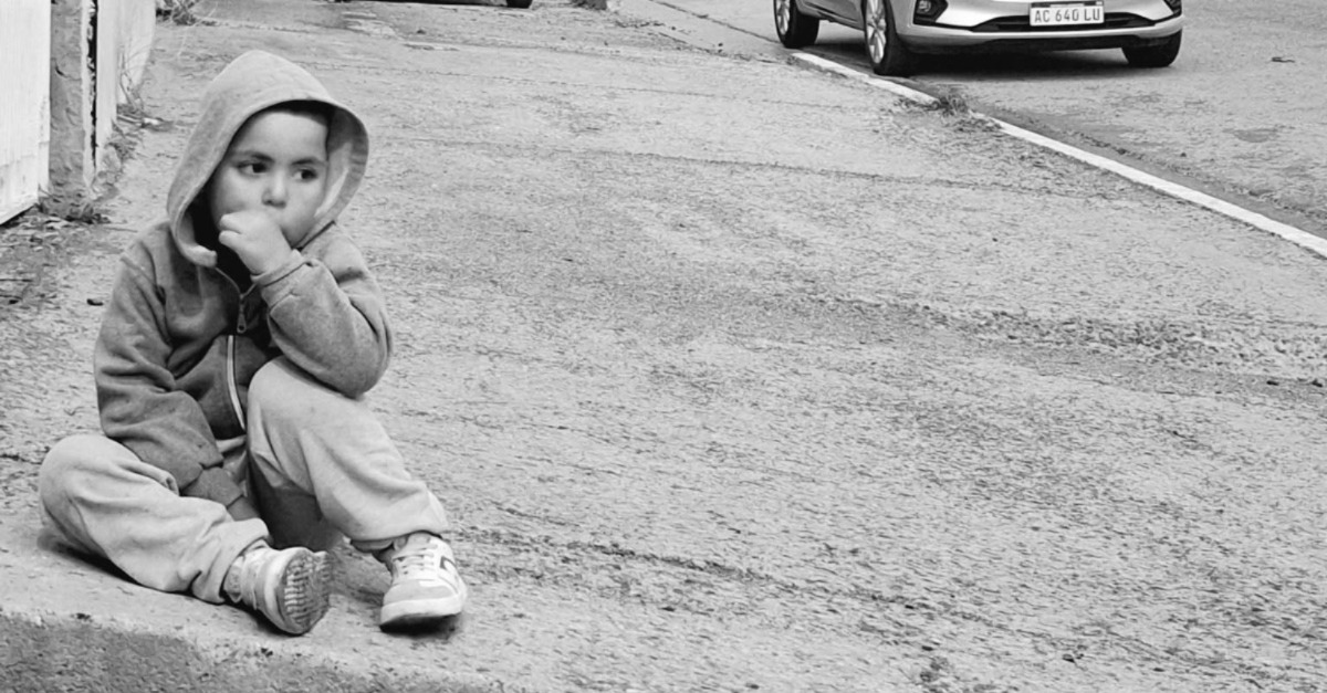 Padres comodorenses piden colaboración para costear el tratamiento de su hijo Benicio