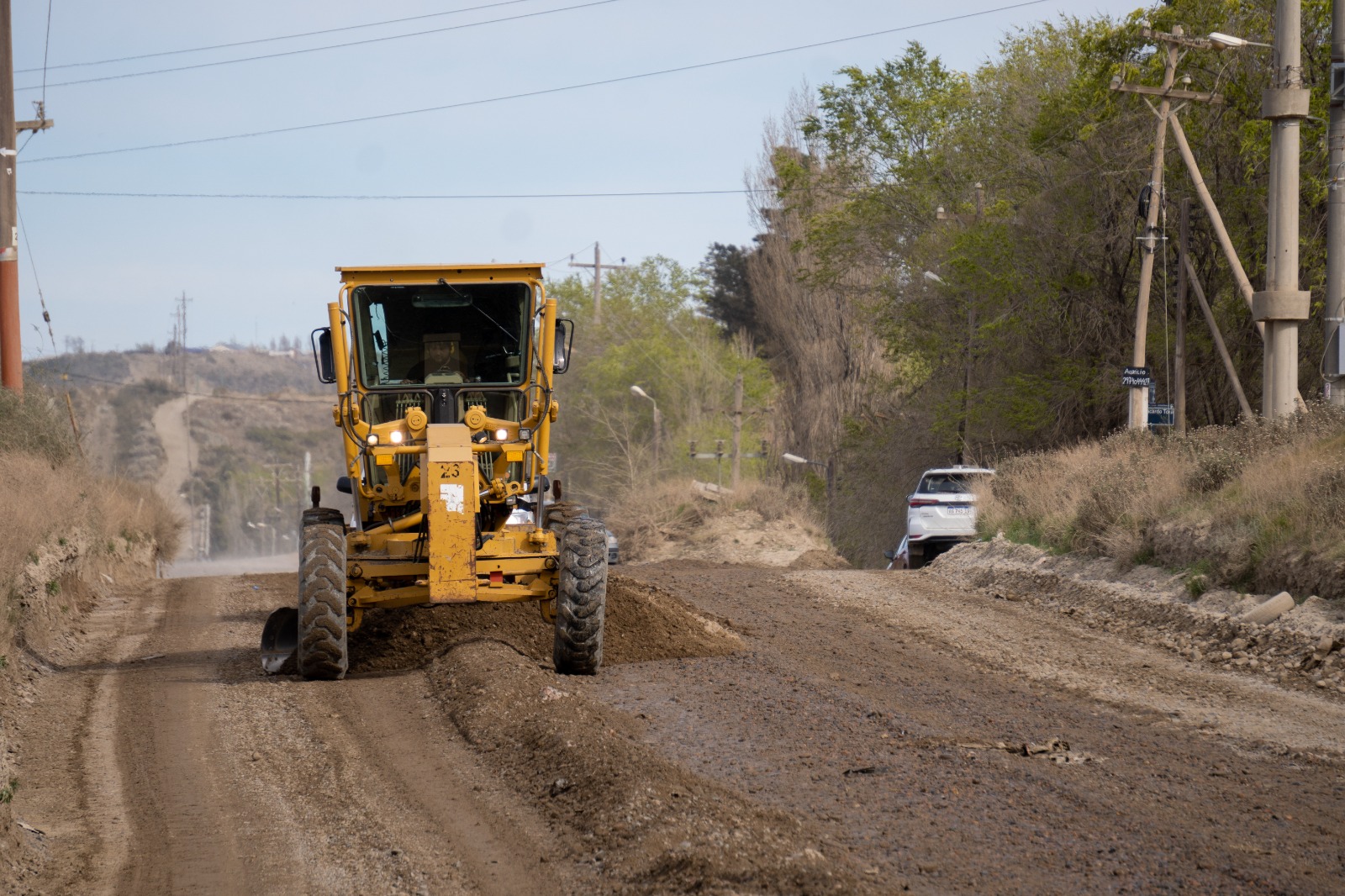 Se intensifica el trabajo de mantenimiento en las calles de Comodoro