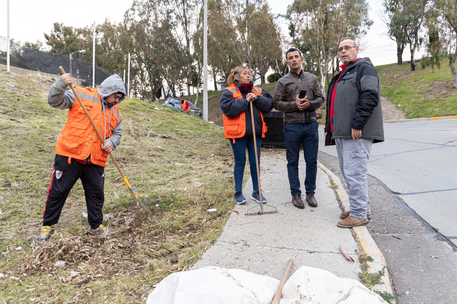 Se refuerzan las tareas de limpieza en espacios públicos de importante tránsito peatonal