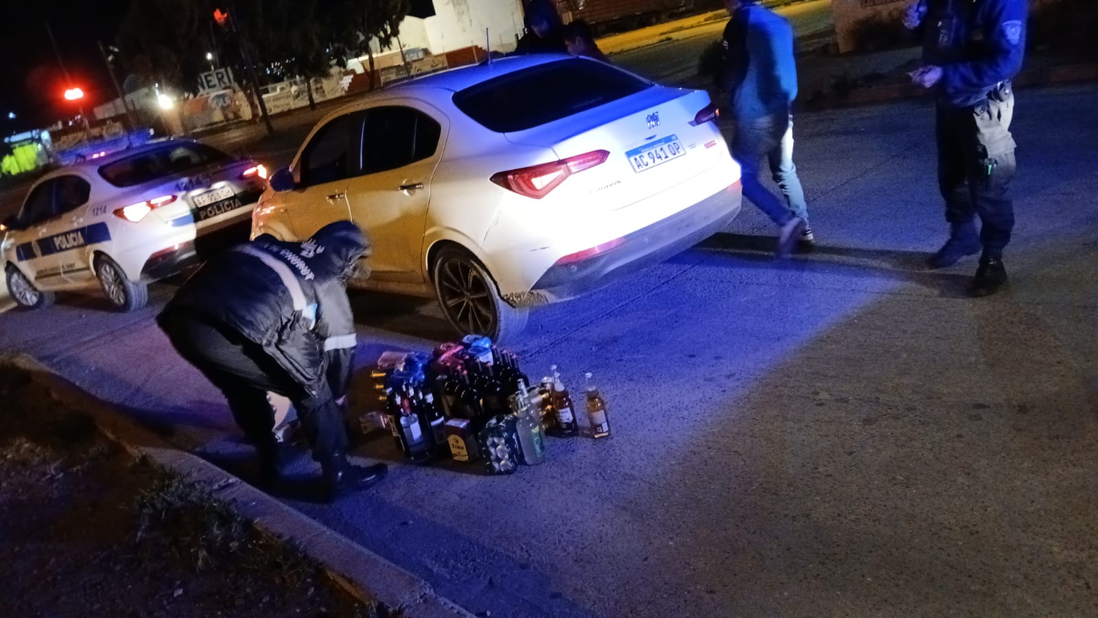 Secuestran bebidas alcohólicas vendidas ilegalmente en Comodoro Rivadavia