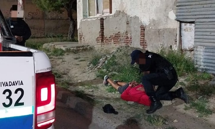 Un hombre es detenido con arma de fuego tras intentar evadir un control policial en Comodoro Rivadavia